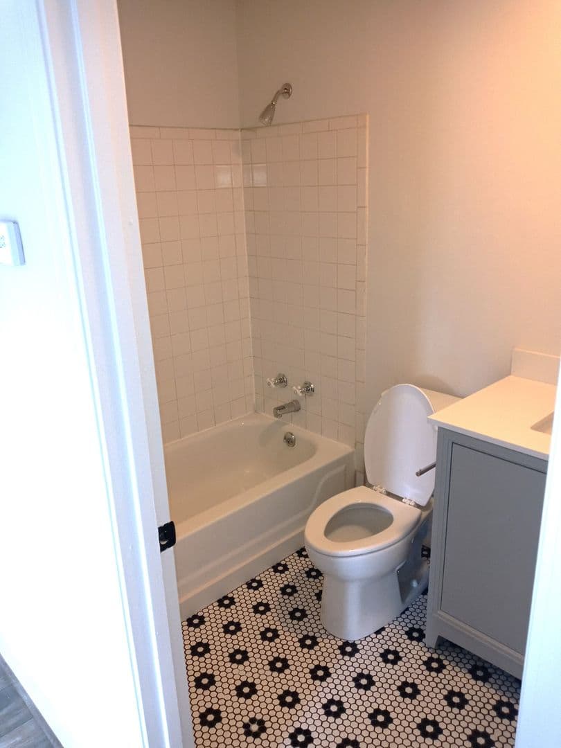 Covington Apartment: 814 Madison Ave.