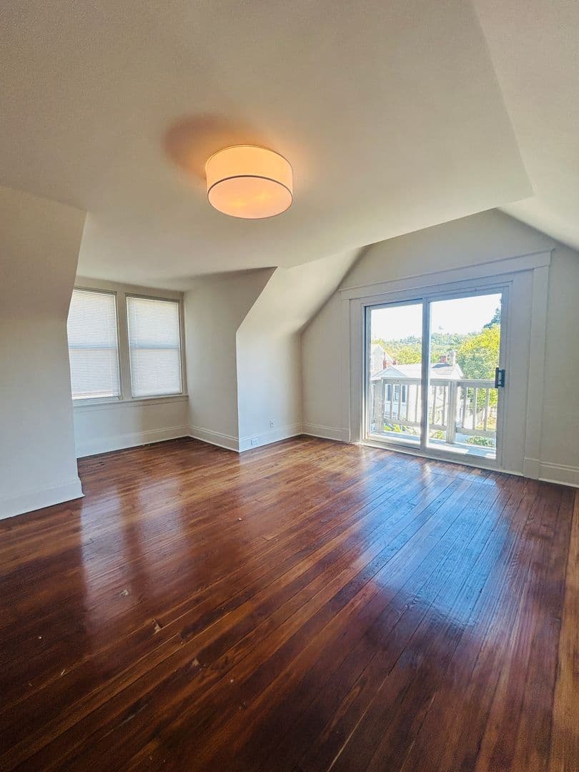 Covington Apartment: 1923 Greenup St. - Unit 5