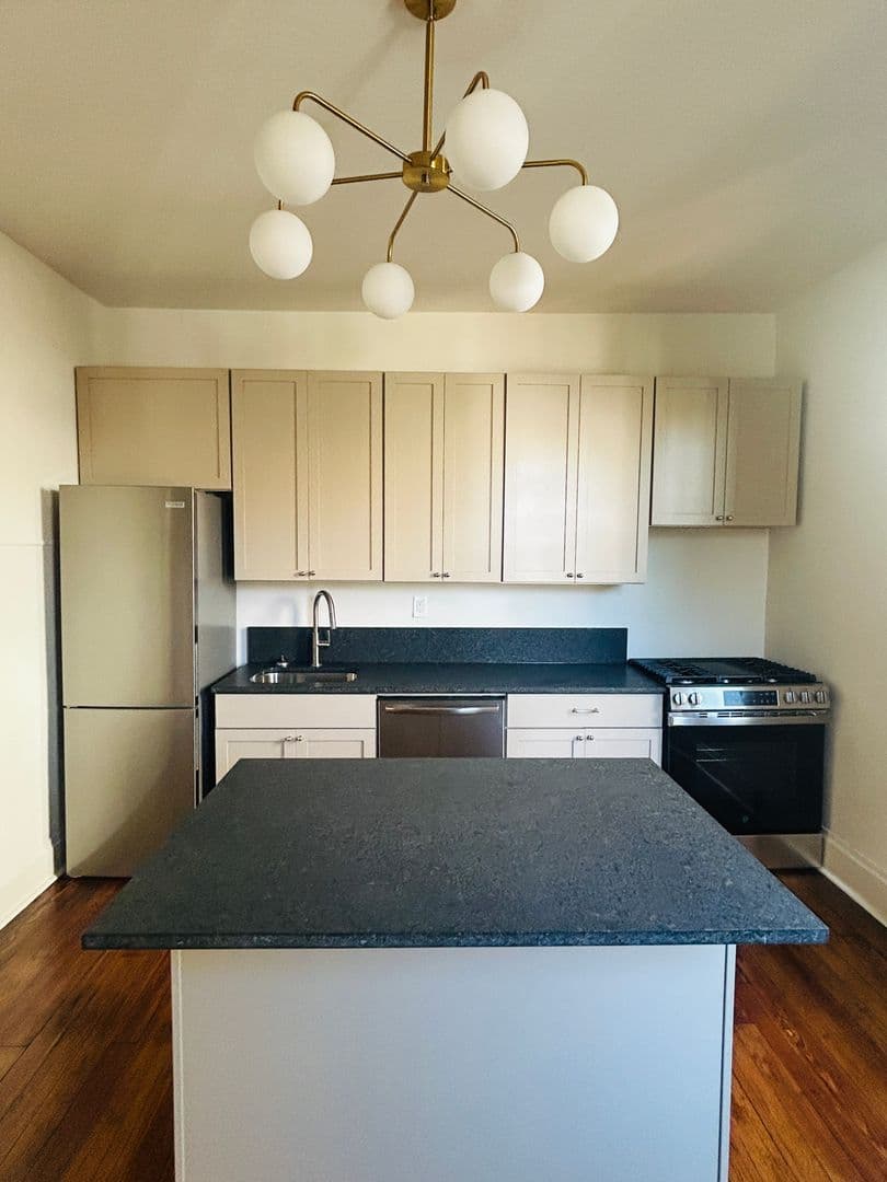 Covington Apartment: 1923 Greenup St. - Unit 1