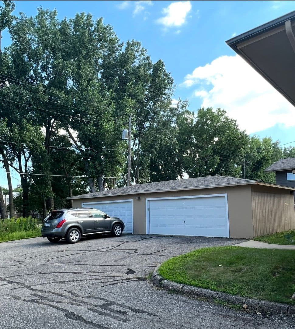 Rochester Apartment: 315 27th Street NE