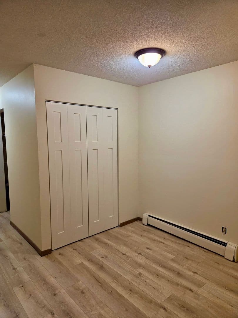 Rochester Apartment: 315 27th Street NE