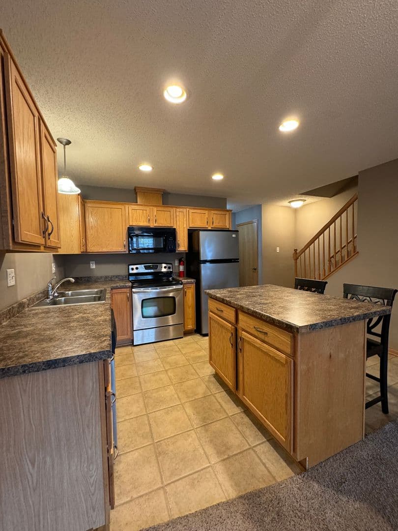 Rochester Townhome: 3022 Venice Ln. N.W.