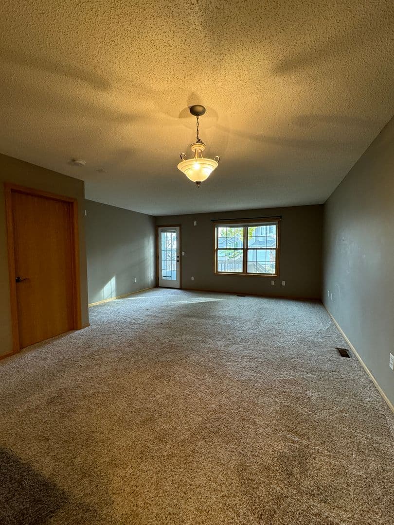 Rochester Townhome: 3022 Venice Ln. N.W.
