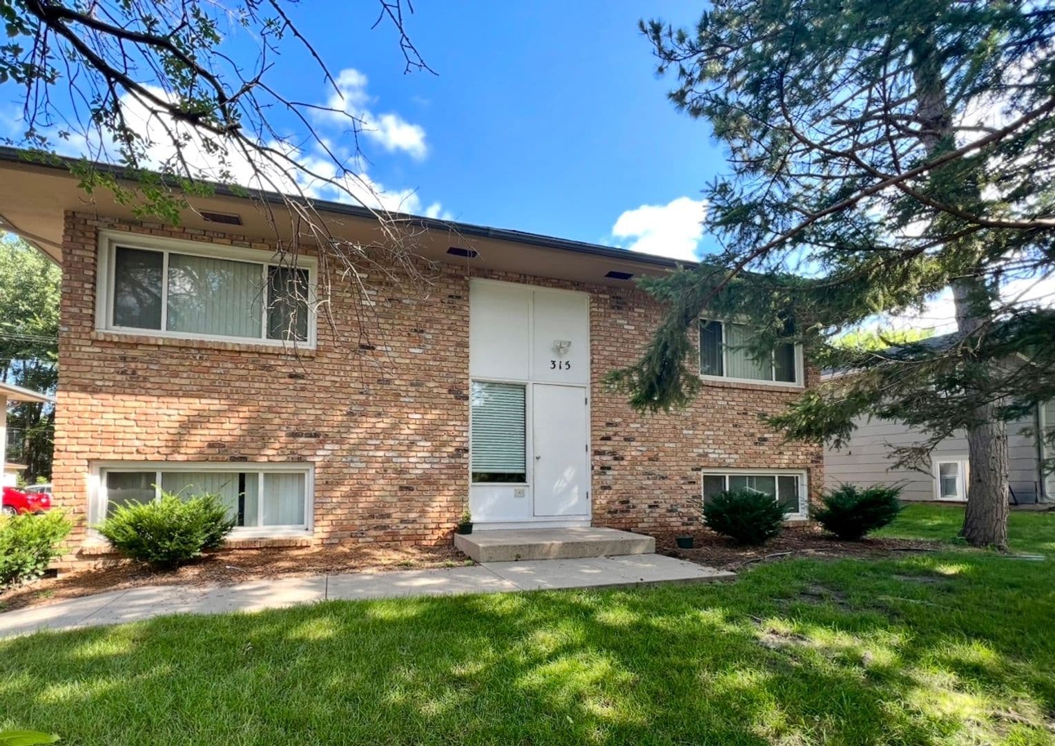 Rochester Apartment: 315 27th Street NE