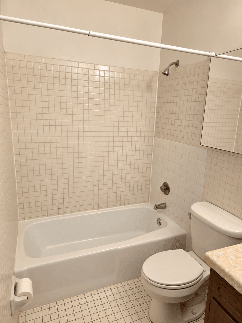 Rochester Apartment: 315 27th Street NE