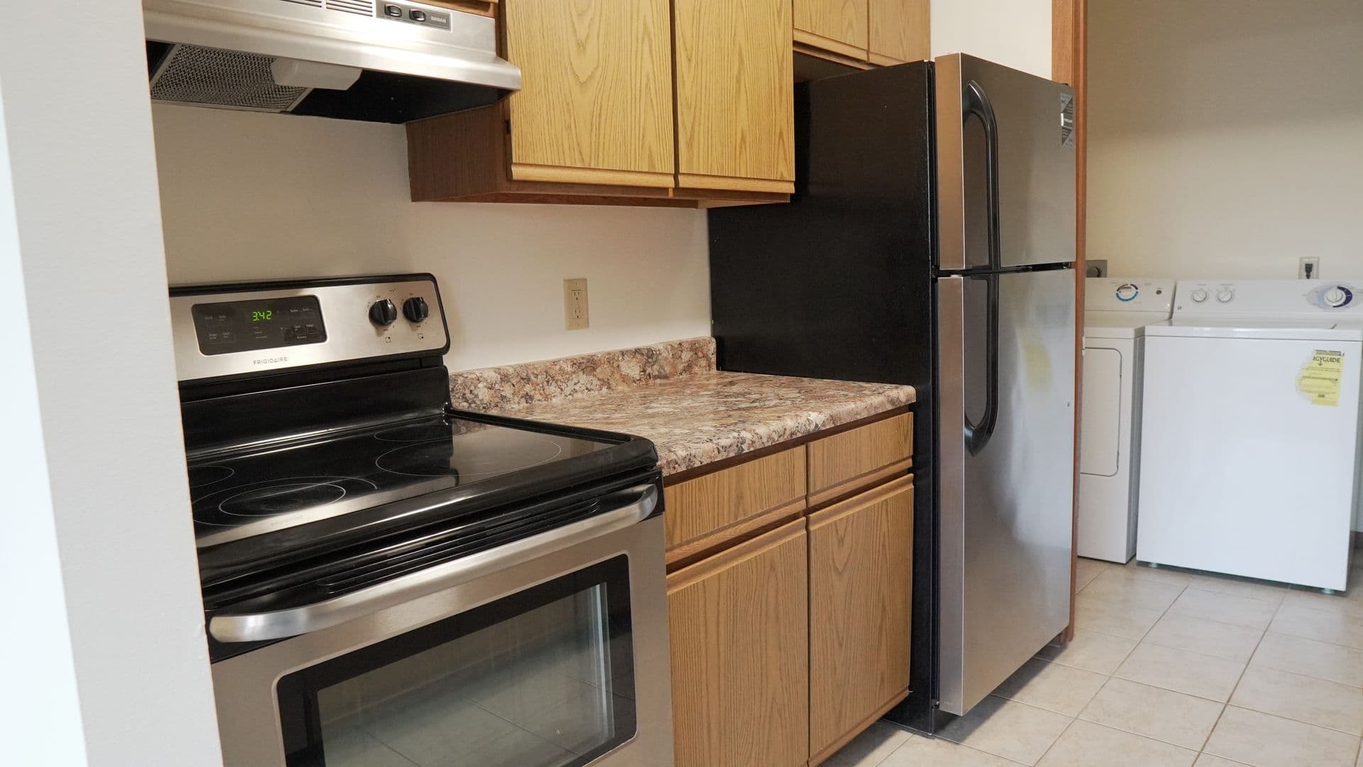 Madison Apartment: 477 S High Point Rd