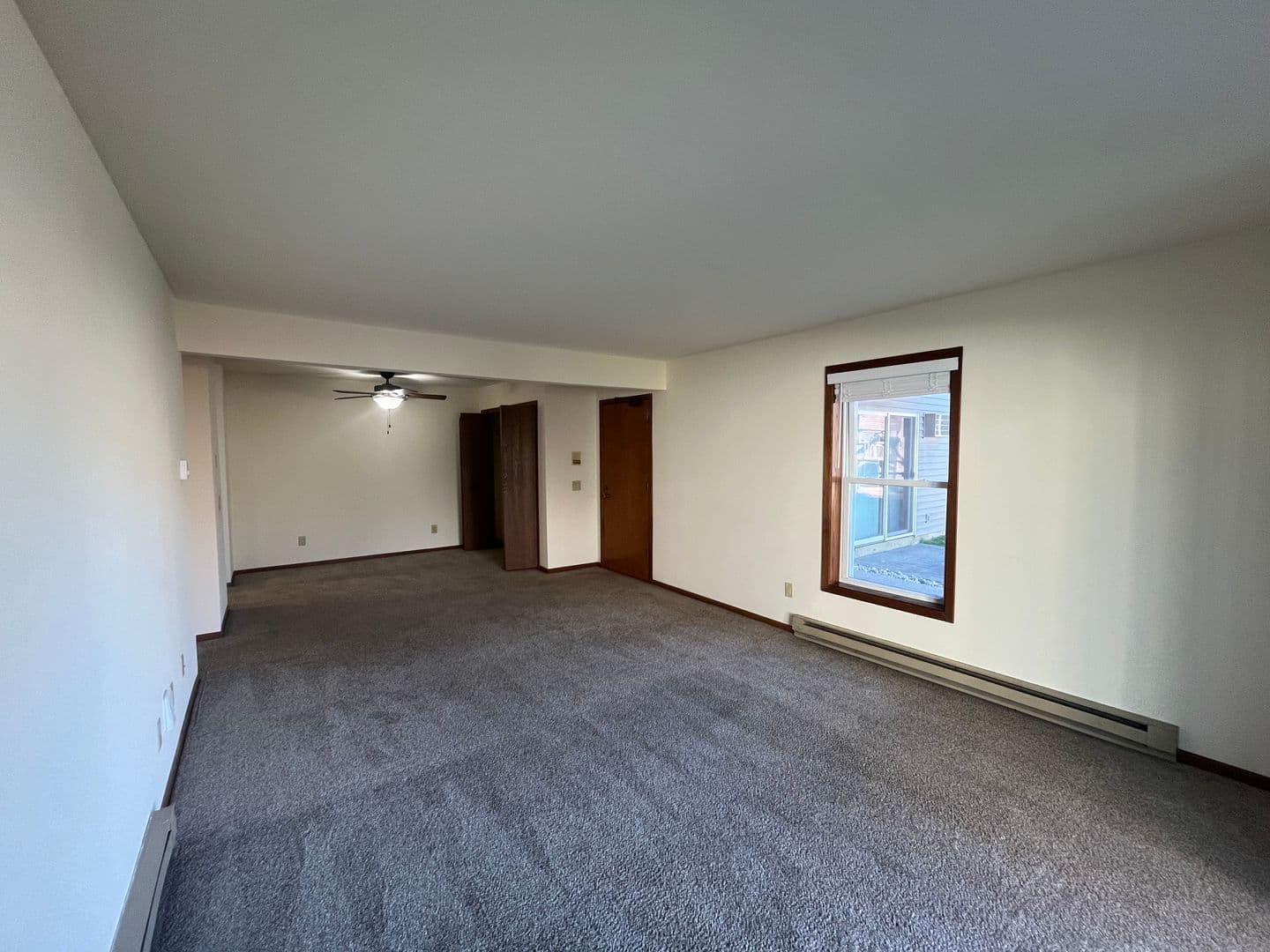 Madison Apartment: 477 S High Point Rd
