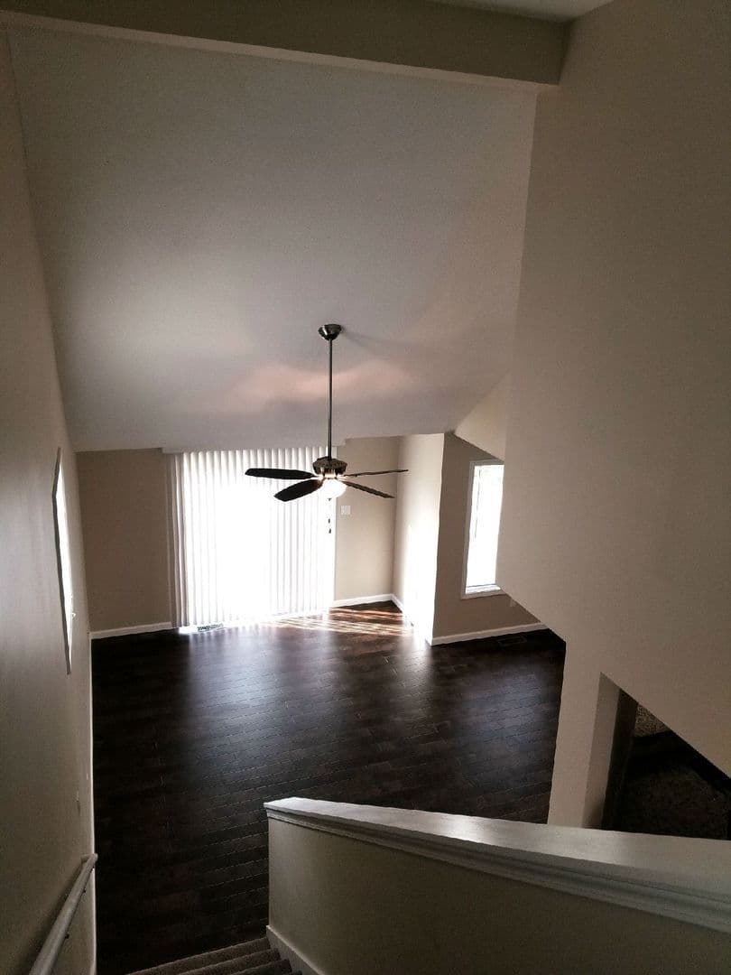 Topeka Townhome: SW Hillsdale St