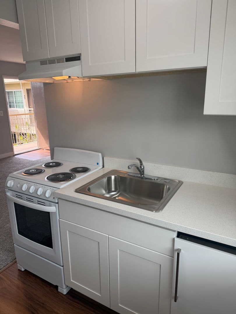 San Jose Apartment: 2970 Magliocco Drive