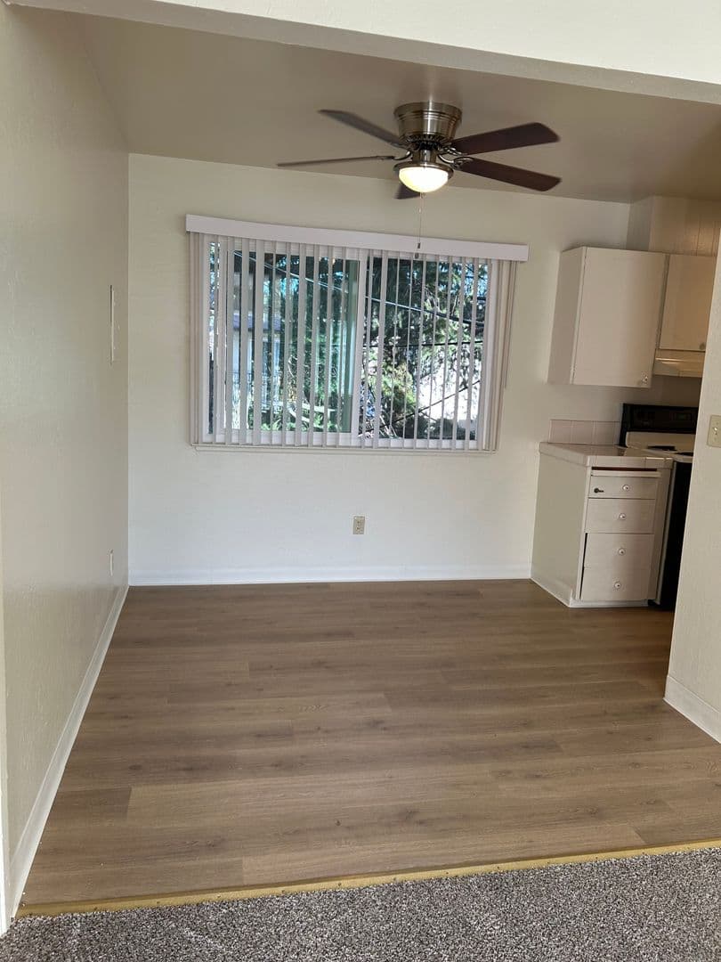 Campbell Apartment: 178 Echo Avenue