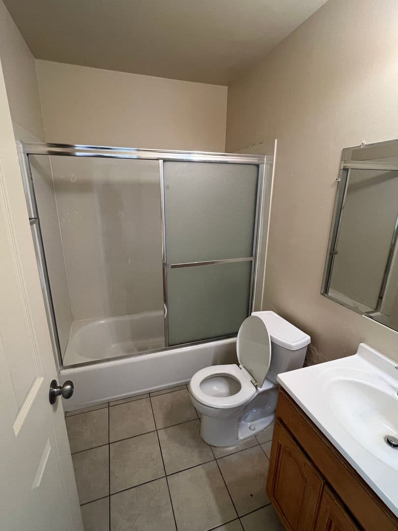 Concord Apartment: 1601 Frisbie Ct