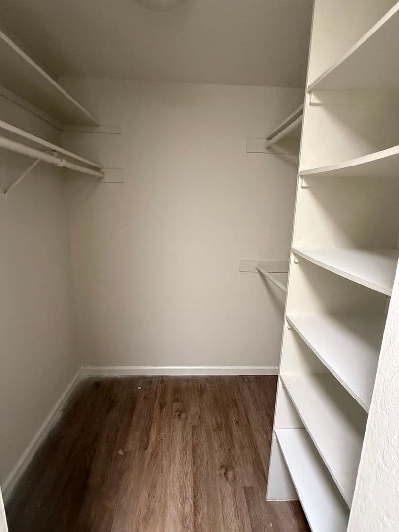 Fremont Apartment: 42010 Blacow Road