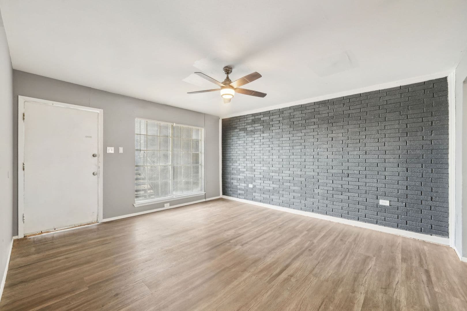 San Antonio Apartment: 135 De Chantle Road