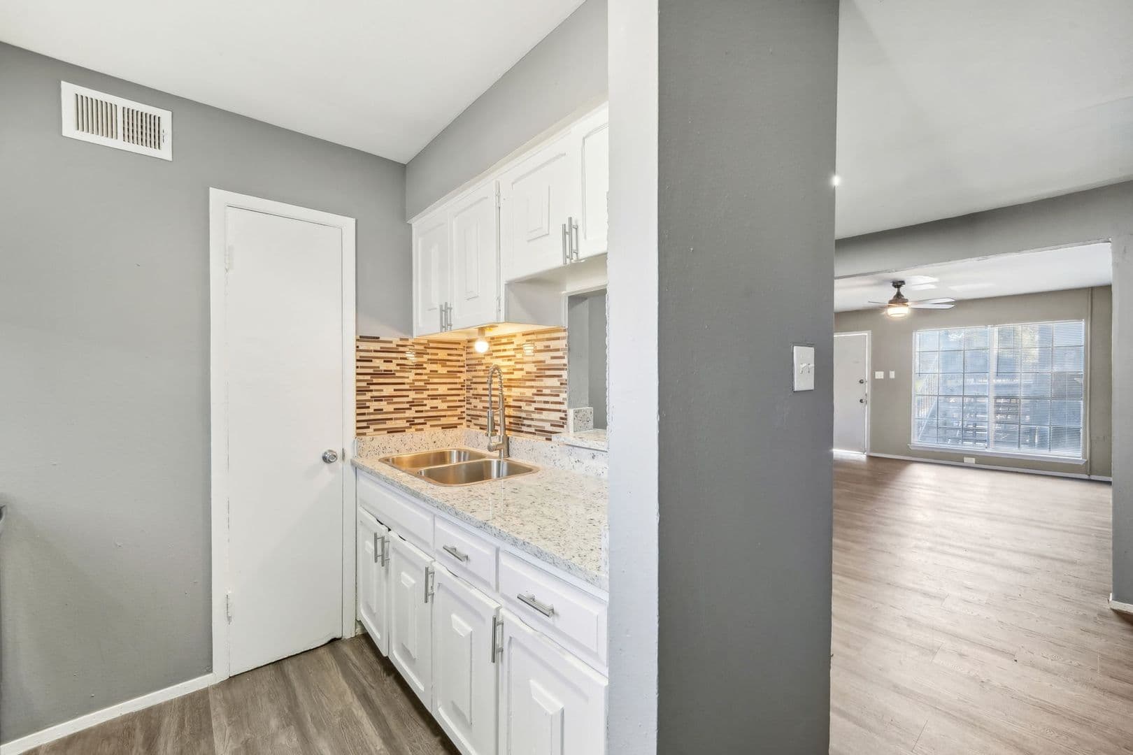 San Antonio Apartment: 135 De Chantle Road