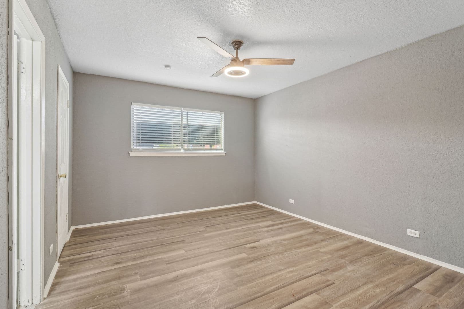 San Antonio Apartment: 2531 clara ln