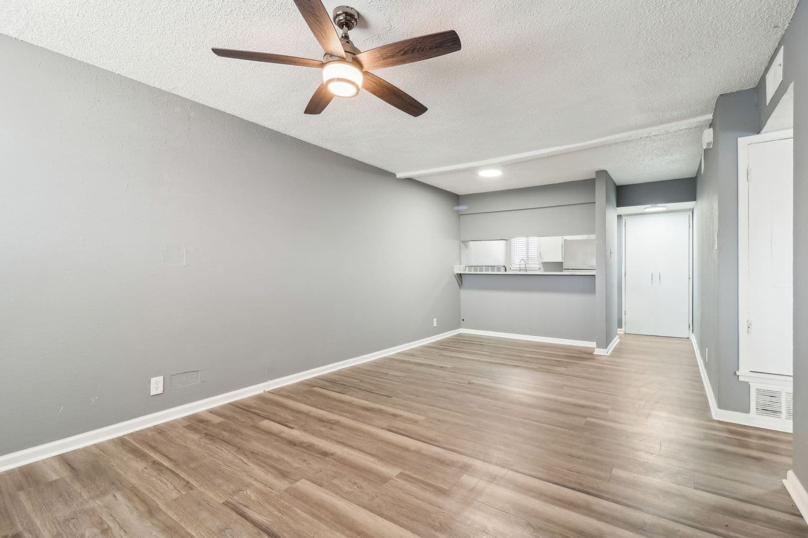San Antonio Apartment: 2531 clara ln