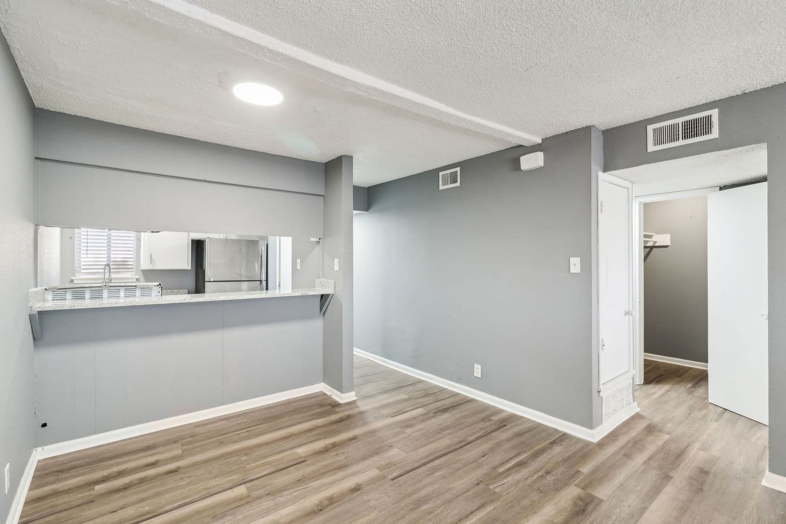 San Antonio Apartment: 2531 clara ln