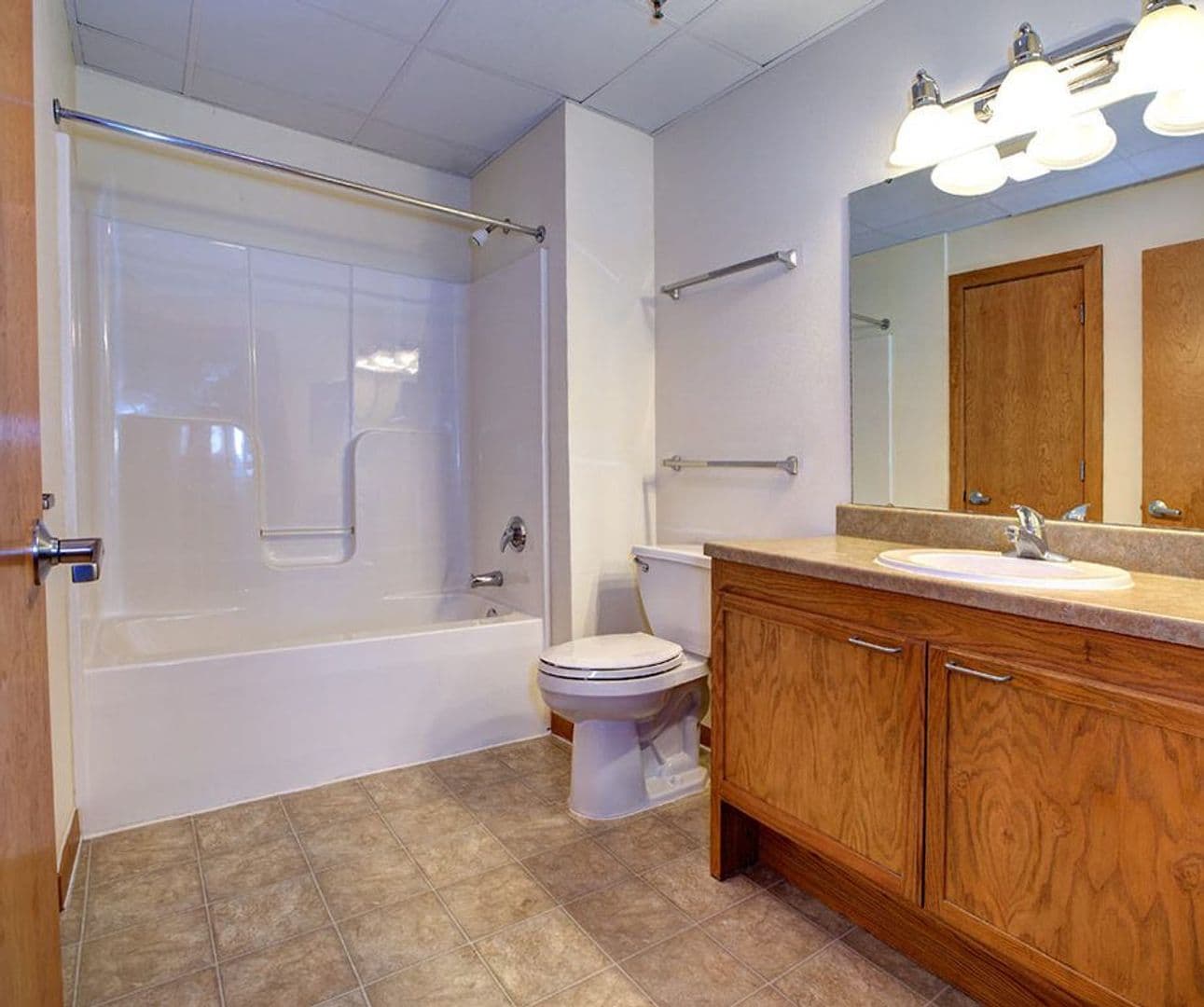 Moline Apartment: 1001 16th