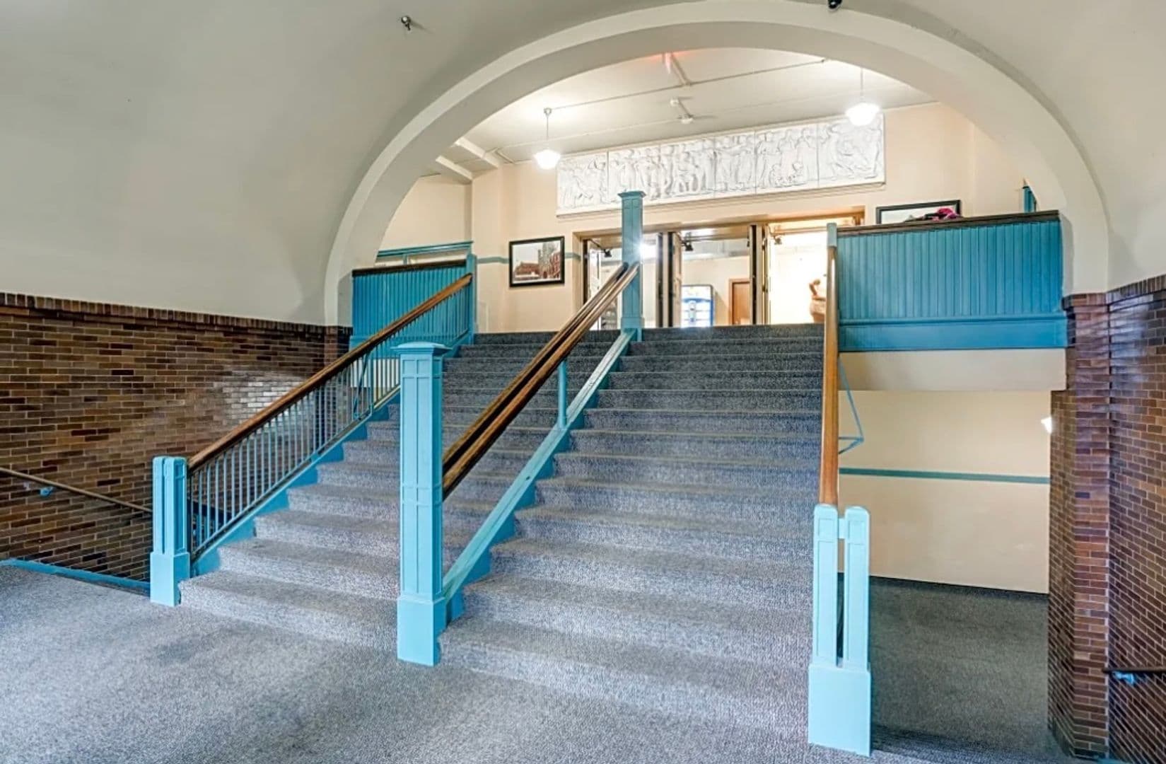 Moline Apartment: 1001 16th