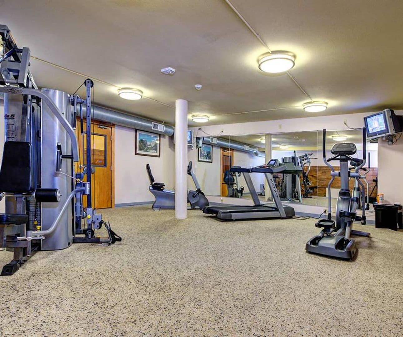 Moline Apartment: 1001 16th