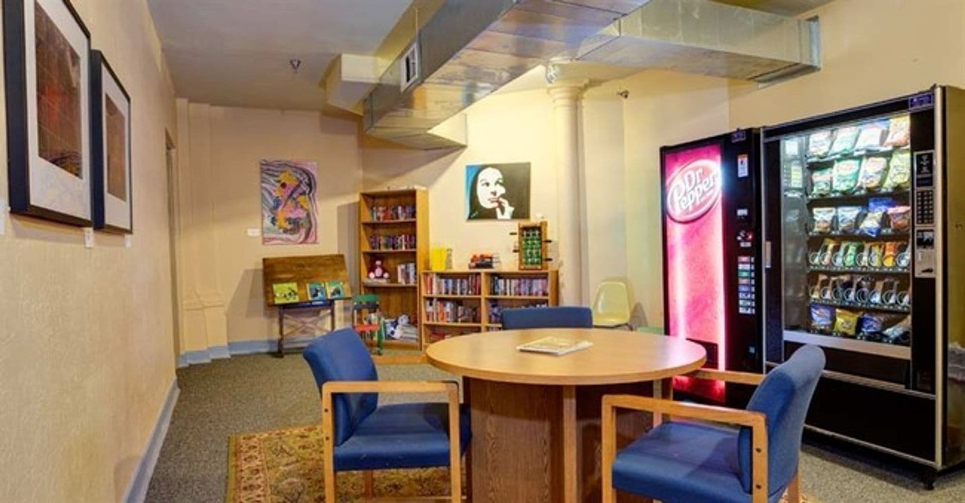 Moline Apartment: 1001 16th