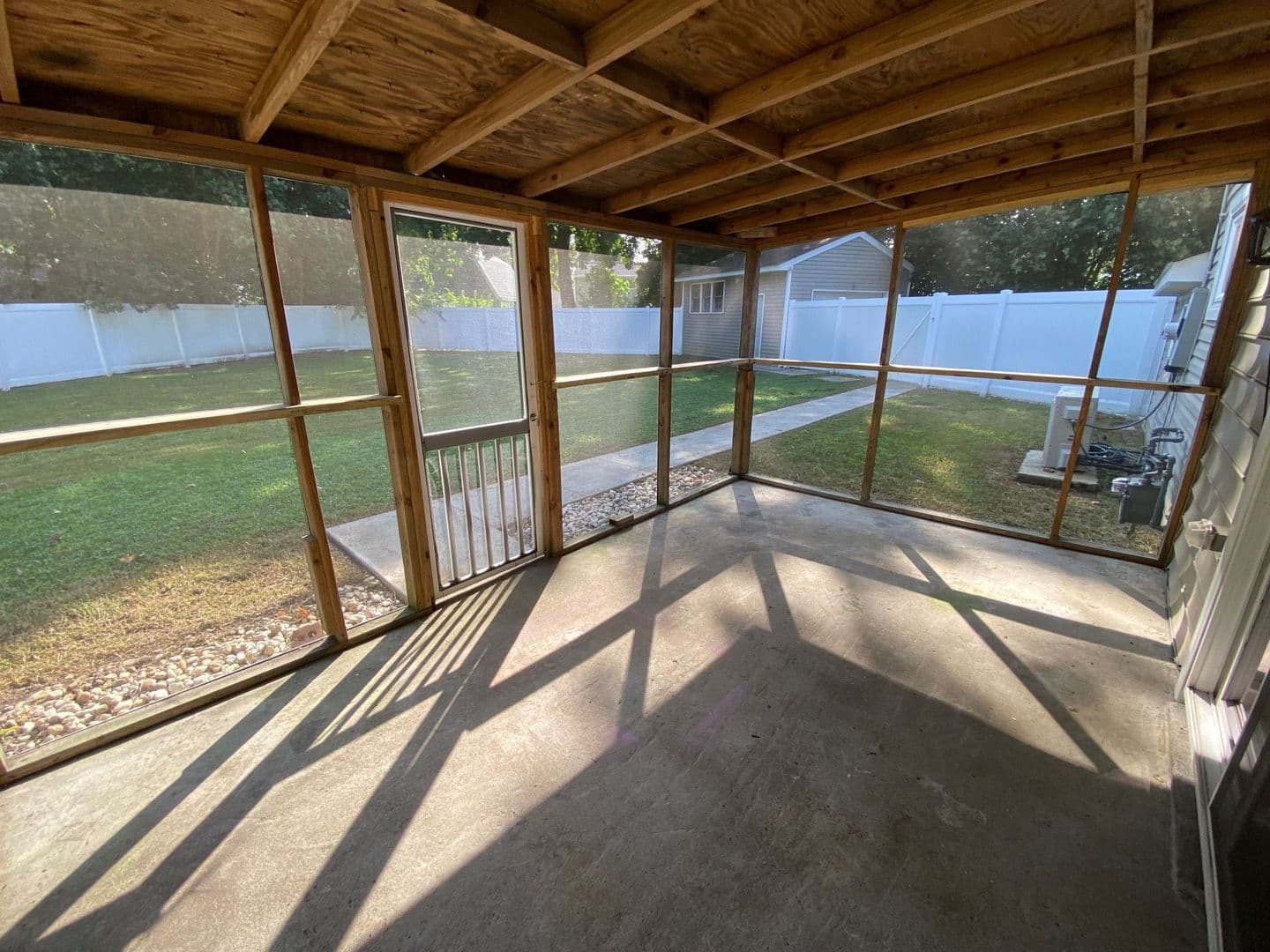 Virginia Beach House: 804 Romney Lane