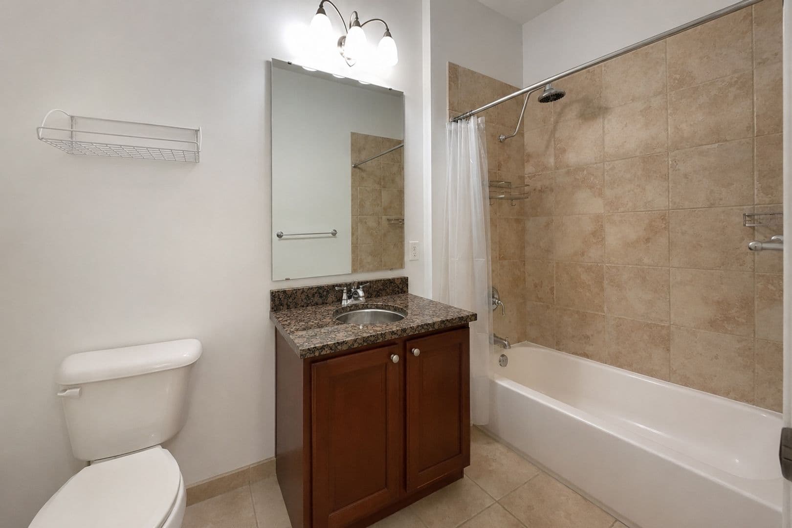 Norfolk Condo: 450 W Princess Anne Rd #308