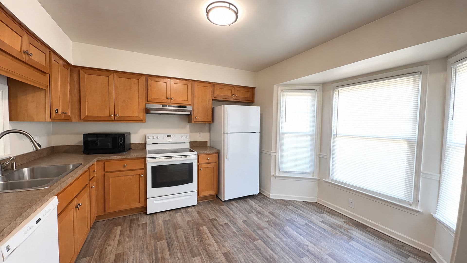 Virginia Beach Townhome: 5522 Baccalaureate Dr