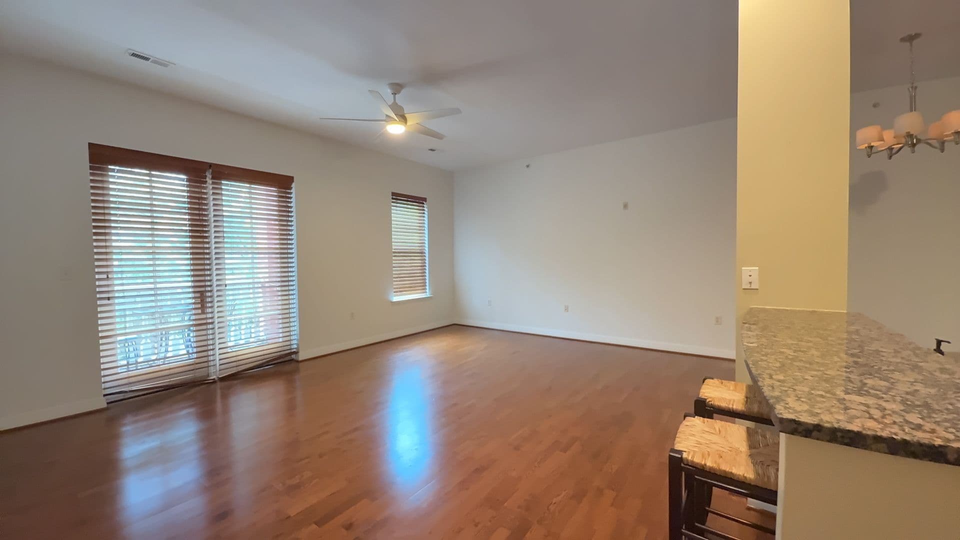 Norfolk Condo: 450 W Princess Anne Rd #308