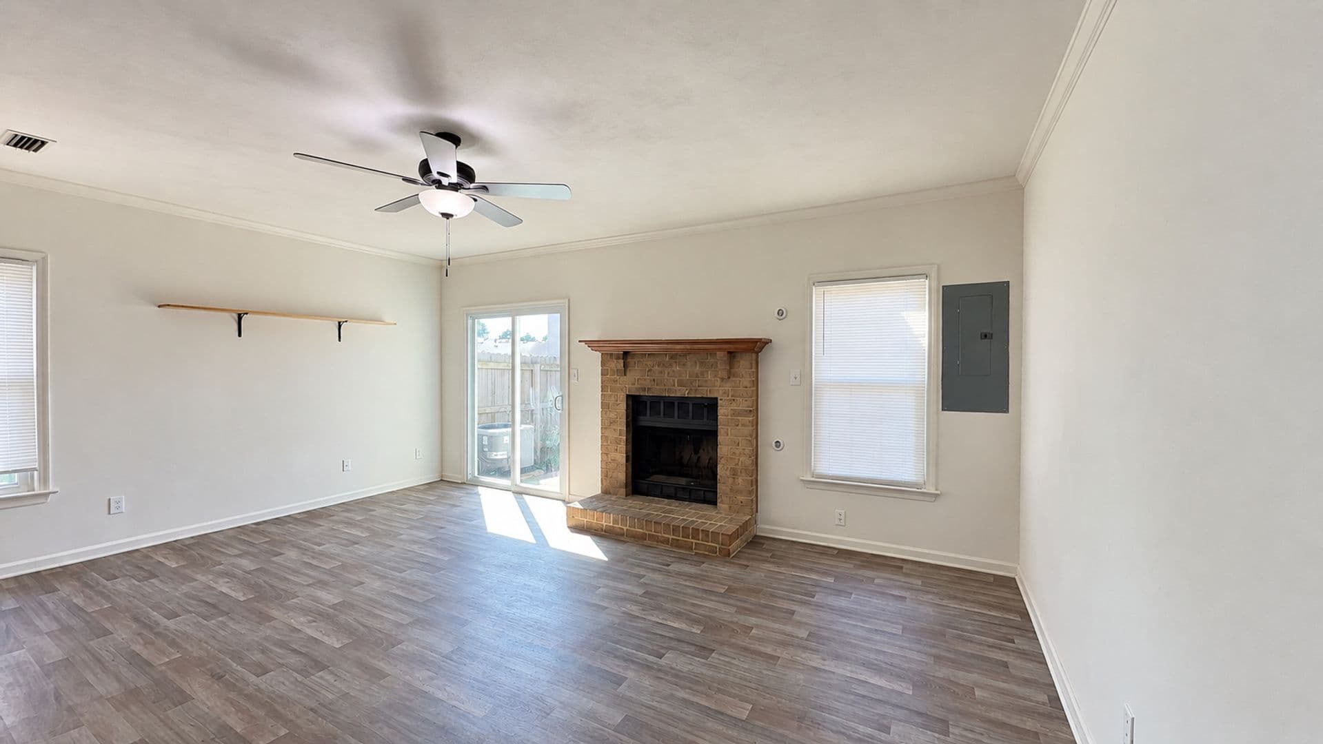 Virginia Beach Townhome: 5522 Baccalaureate Dr