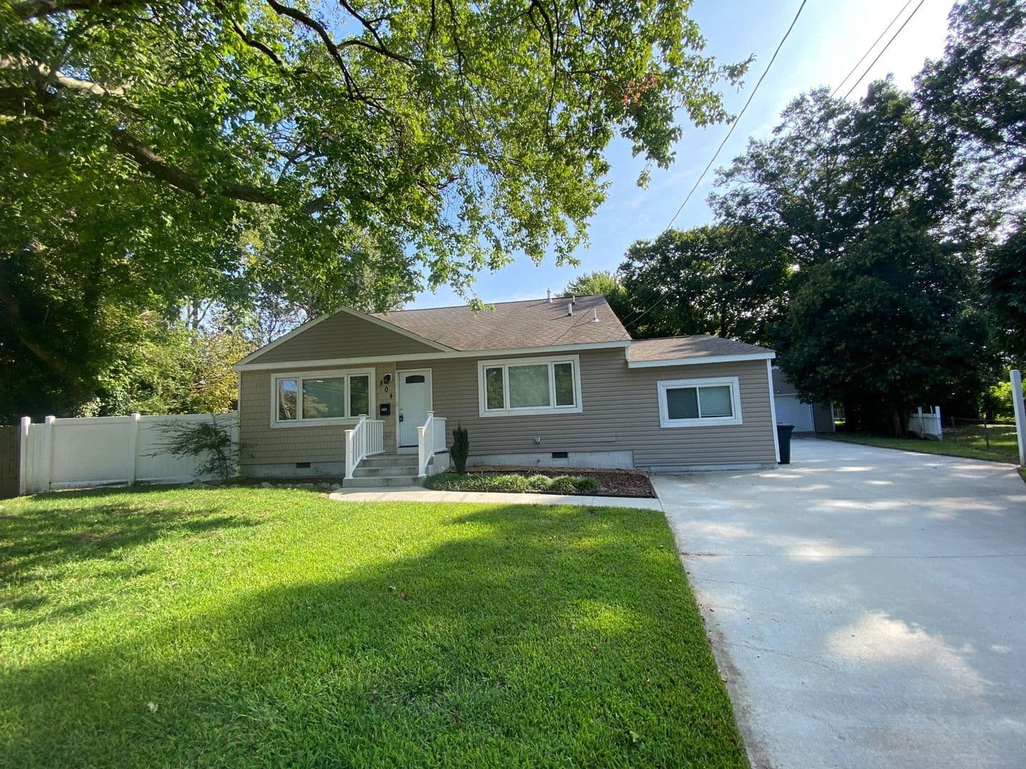Virginia Beach House: 804 Romney Lane