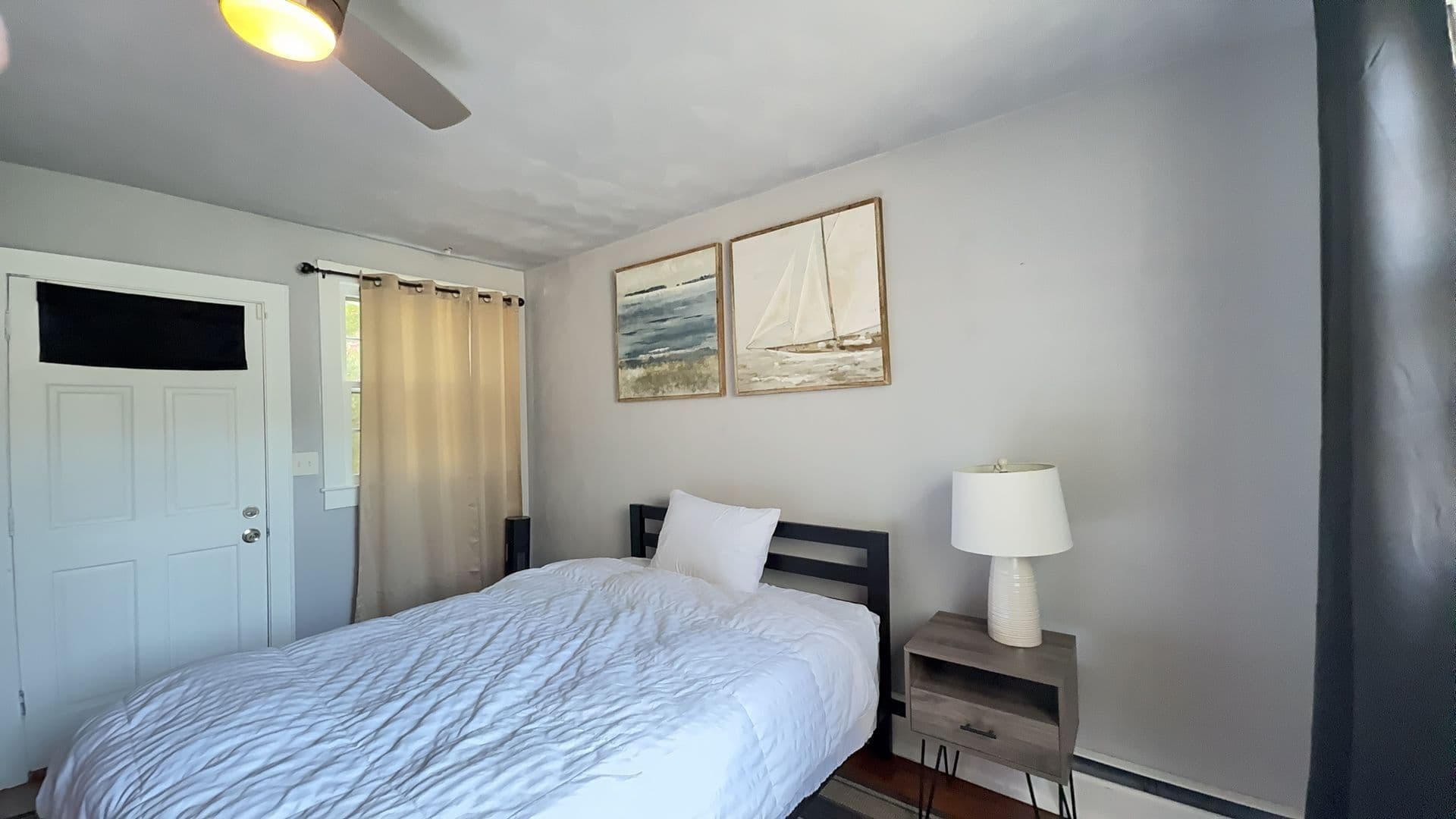 Norfolk House: 1711 Springfield Ave