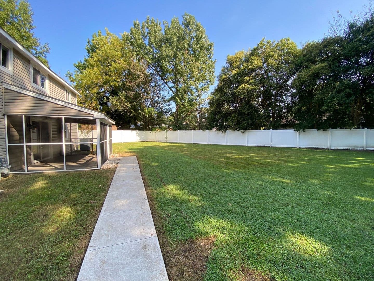 Virginia Beach House: 804 Romney Lane