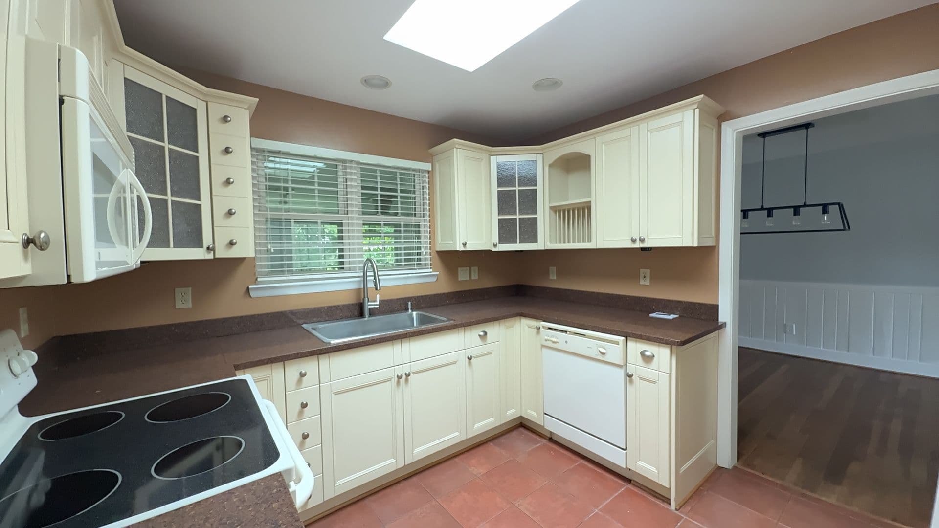 Portsmouth House: 3301 Brookside Ln