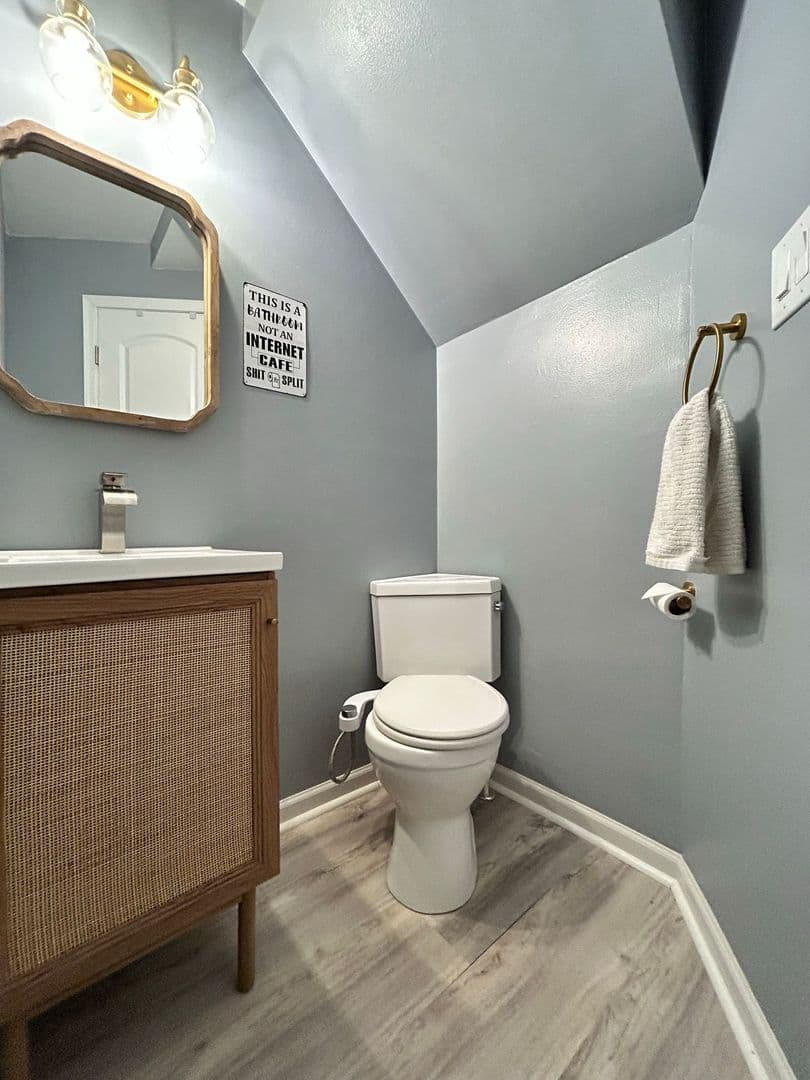 NORFOLK House: 3724 PRETTY LAKE AVE