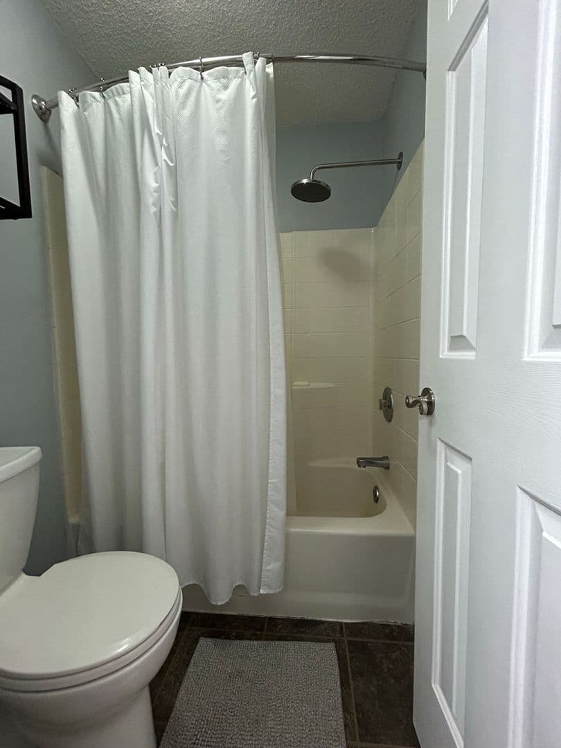 Virginia Beach Condo: 897 Gas Light Ln