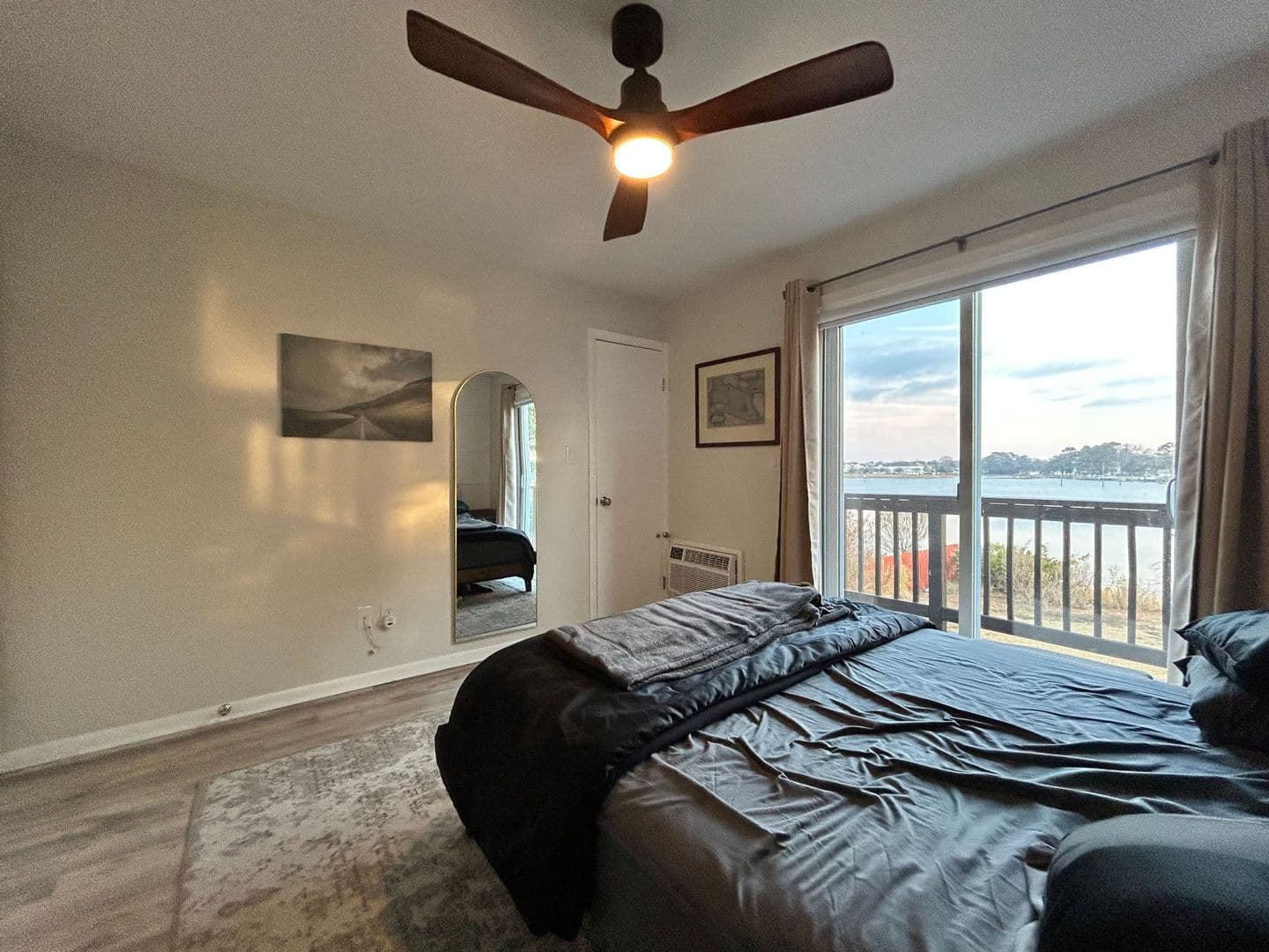 NORFOLK House: 3724 PRETTY LAKE AVE