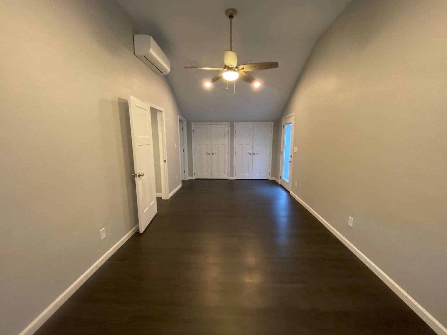 Virginia Beach House: 804 Romney Lane