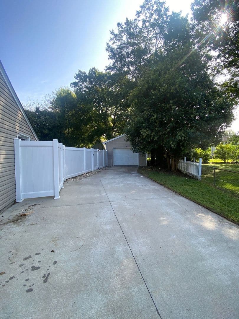 Virginia Beach House: 804 Romney Lane
