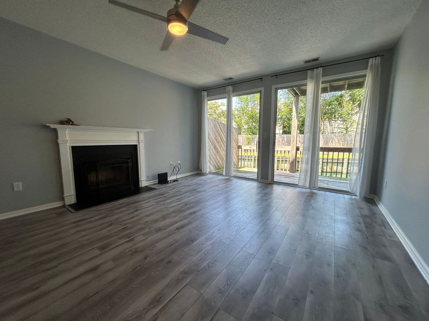Virginia Beach Condo: 897 Gas Light Ln