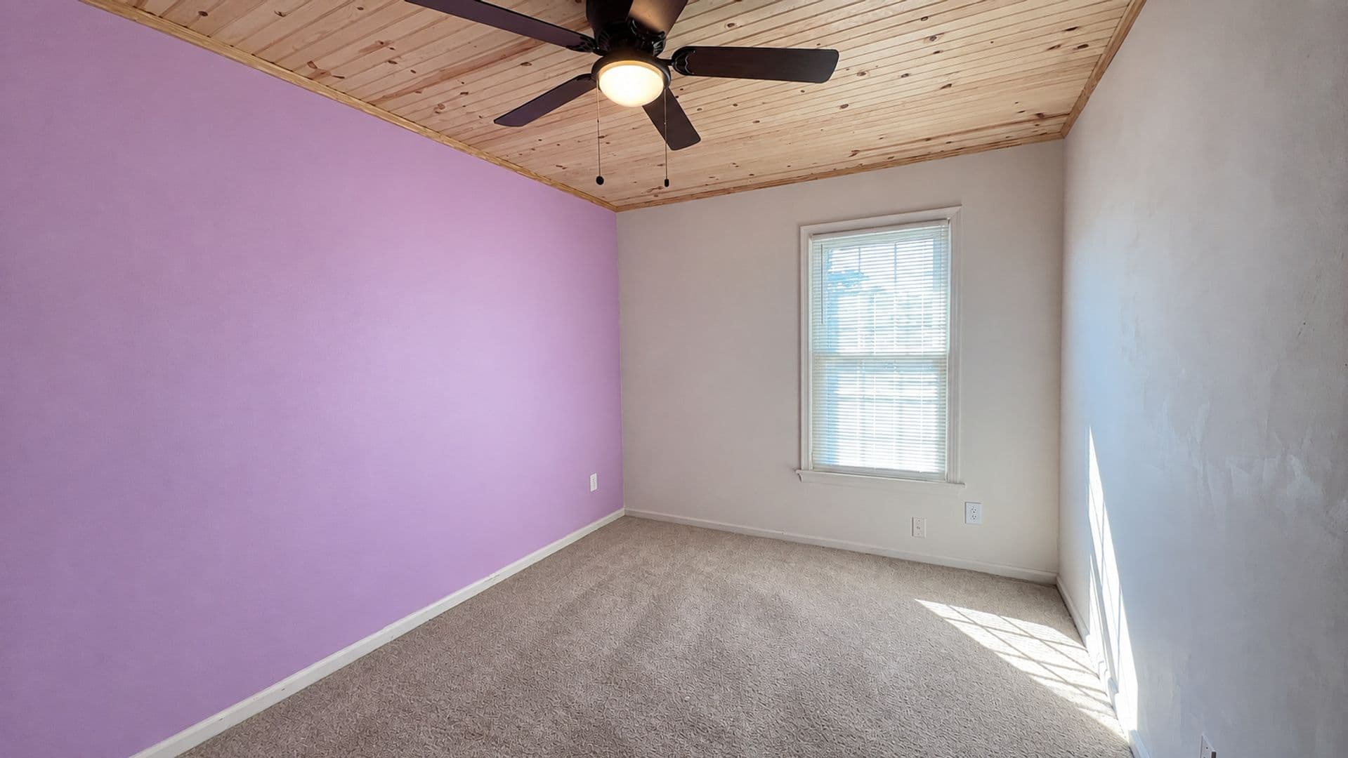 Virginia Beach Townhome: 5522 Baccalaureate Dr