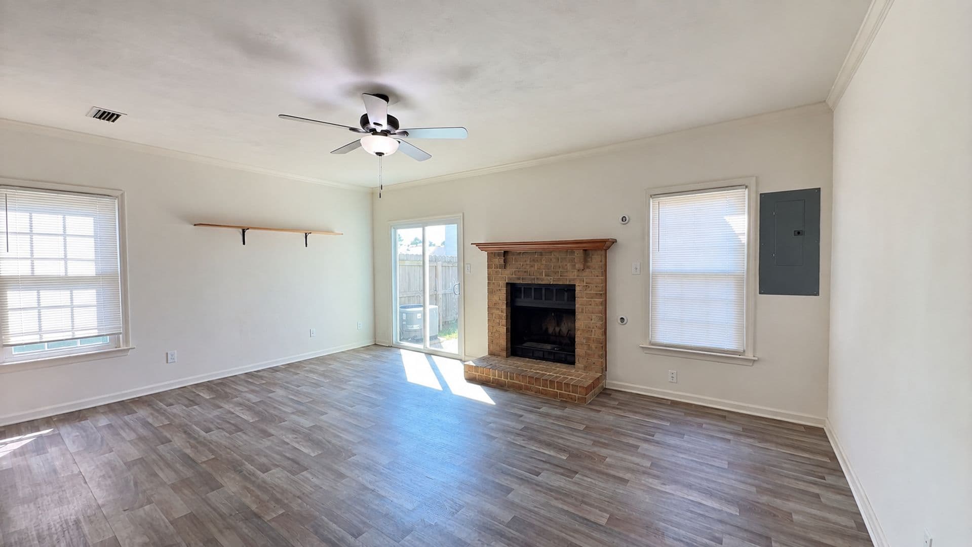 Virginia Beach Townhome: 5522 Baccalaureate Dr