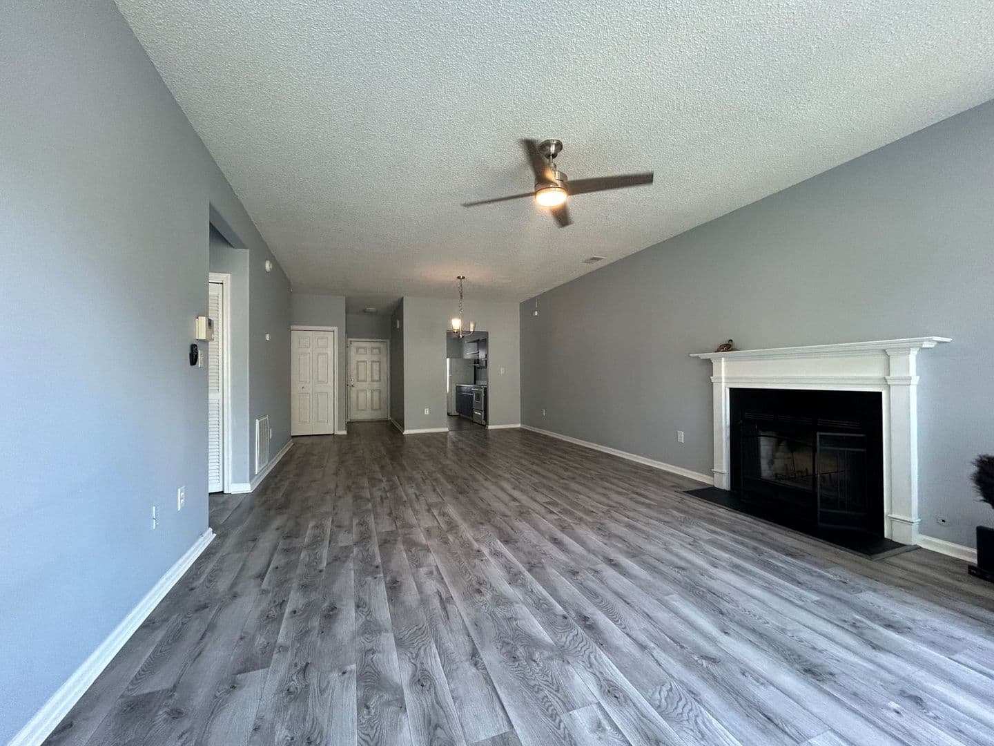 Virginia Beach Condo: 897 Gas Light Ln