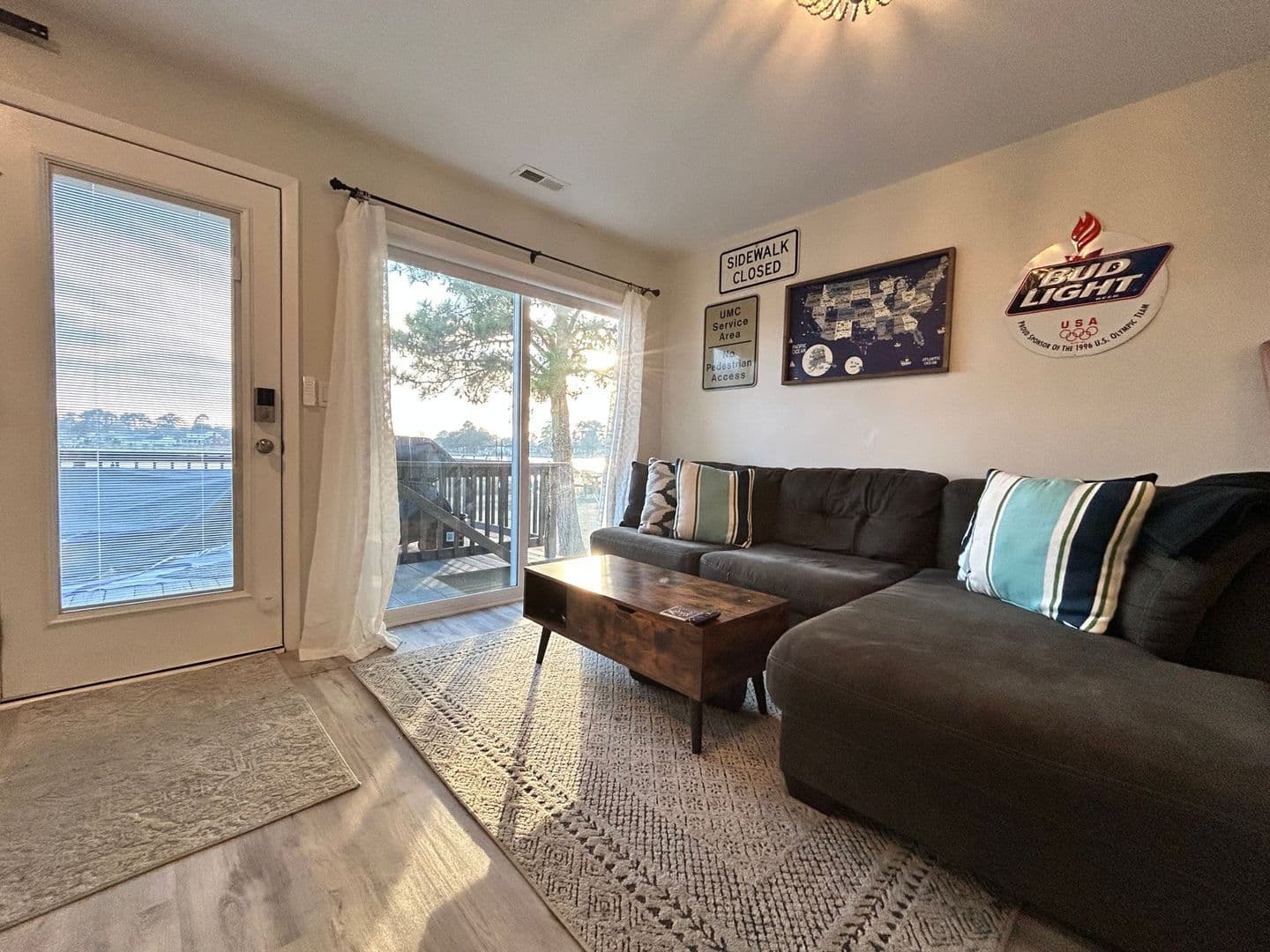 NORFOLK House: 3724 PRETTY LAKE AVE