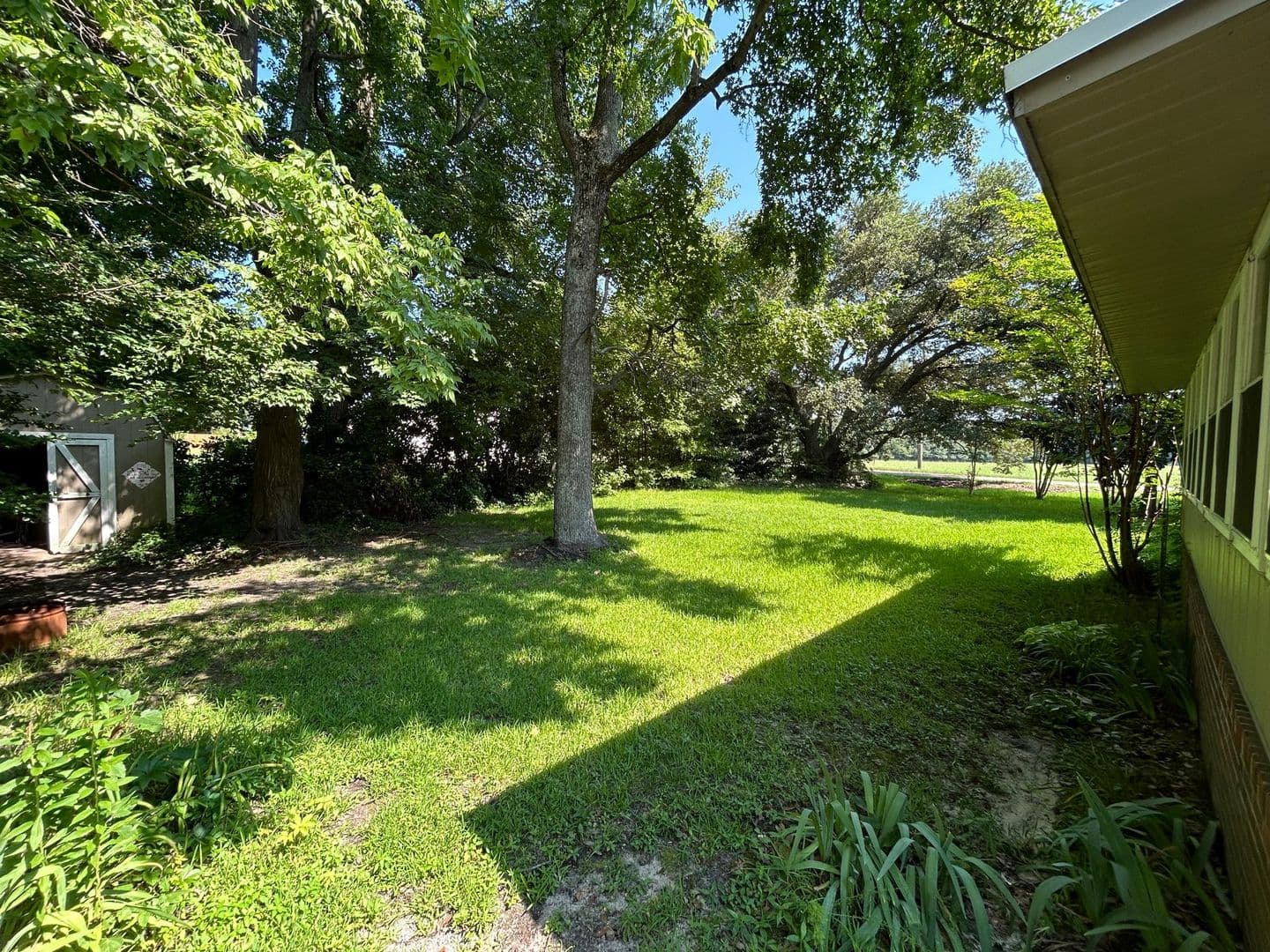Portsmouth House: 3301 Brookside Ln