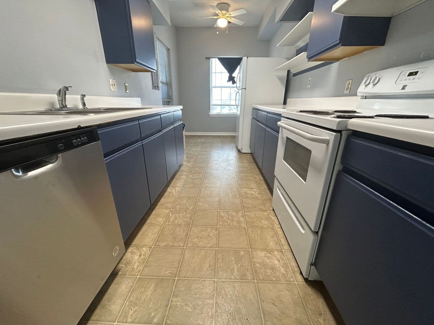 Virginia Beach Condo: 897 Gas Light Ln