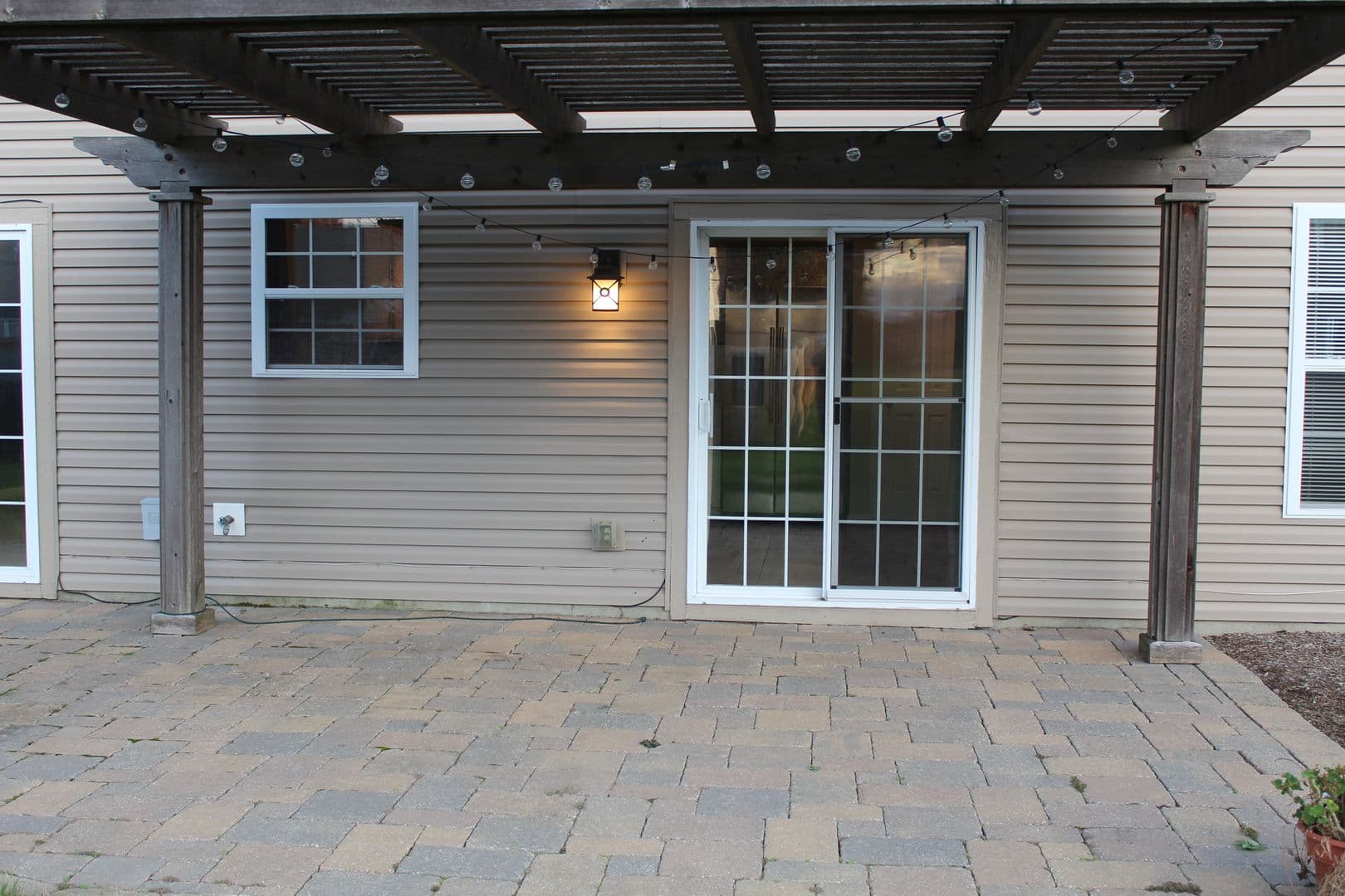 Avon House: 854 Seabreeze Dr
