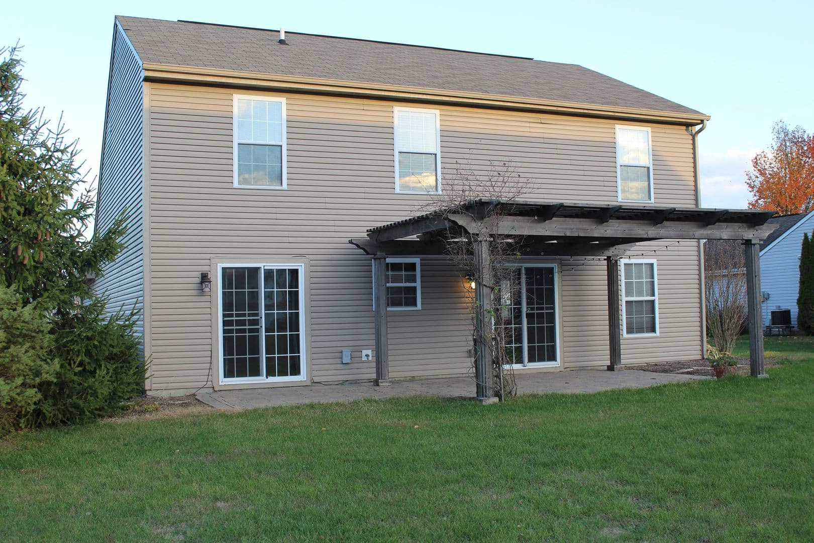 Avon House: 854 Seabreeze Dr