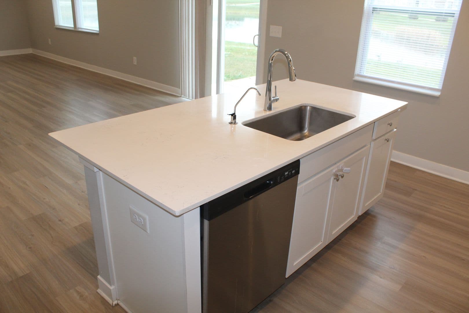 Avon House: 9555 Crossfield Road