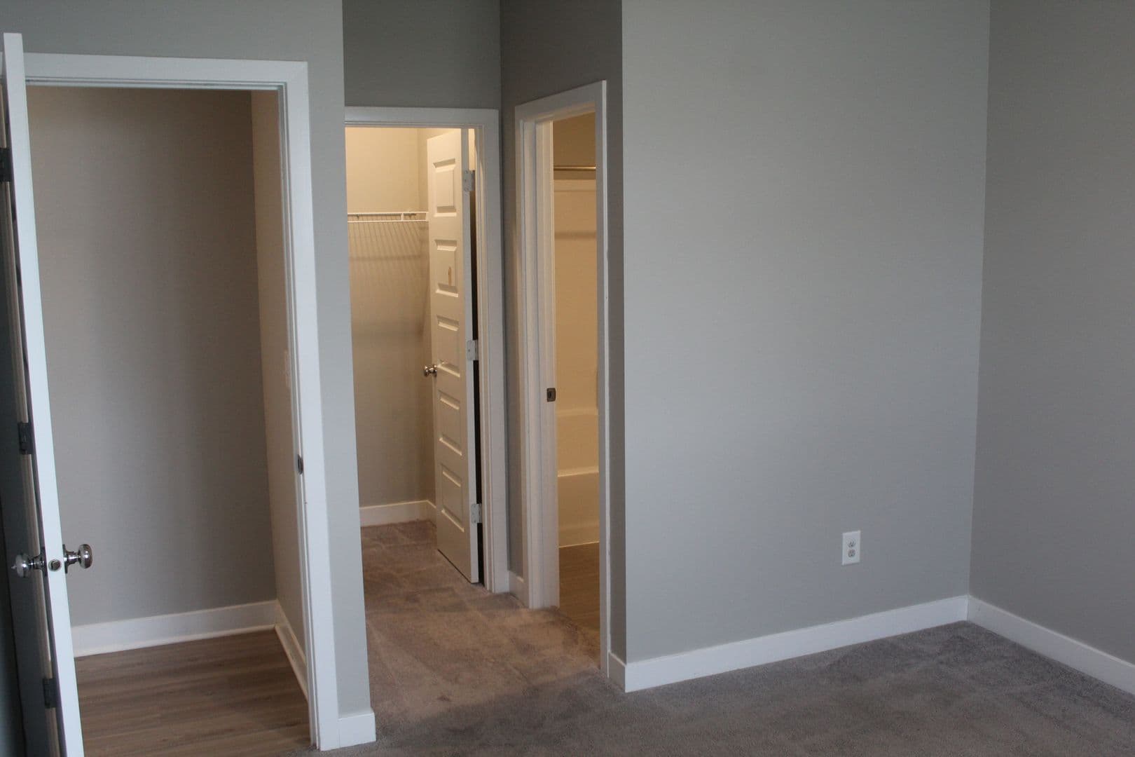 Avon House: 9555 Crossfield Road